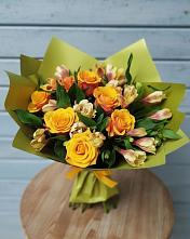 Букет цветов из:  Альстромерии и Розы в Хворостянка
