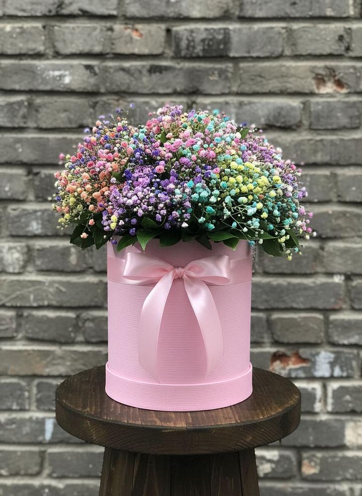 Цветочная композиция из Гипсофила и Розы в шляпной коробке в Хворостянка