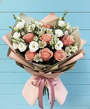 Букет цветов из:  Розы, Альстромерии и Лизиантусы в Хворостянка