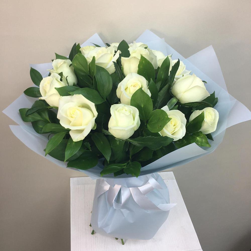 Букет 15 Белых роз Проуд в Хворостянка