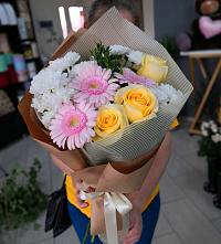 Букет цветов из:  Герберы, Розы и Хризантемы в Хворостянка