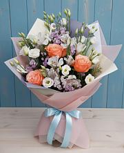 Букет цветов из:  Лизиантусы, Розы, Альстромерии и Гипсофила в Хворостянка