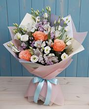 Букет цветов из:  Лизиантусы, Розы, Альстромерии и Гипсофила в Хворостянка