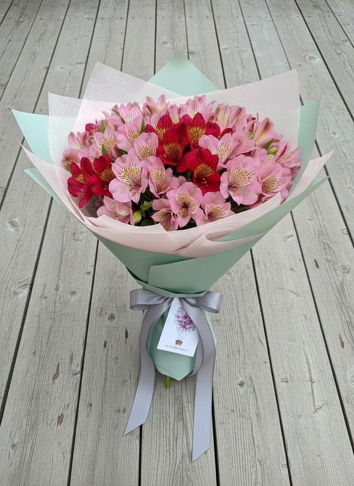Букет цветов из: Альстромерии в Хворостянка
