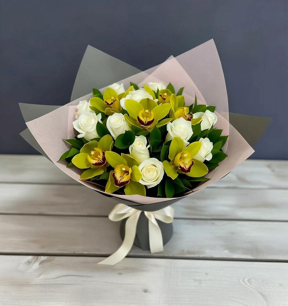 Букет цветов из: Орхидеи и Розы в Хворостянка