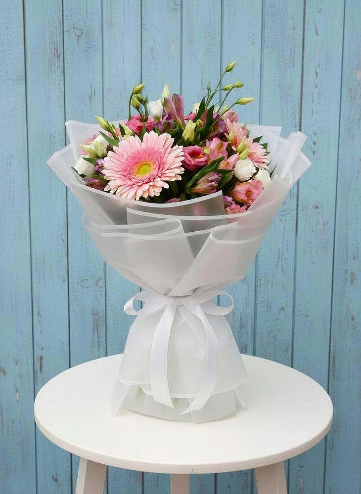 Букет цветов из: Герберы, Альстромерии и Лизиантусы в Хворостянка