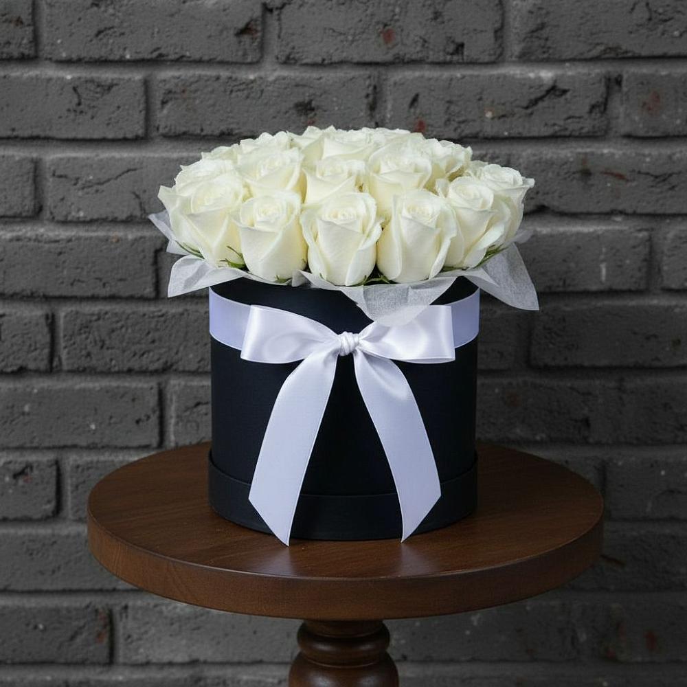 Цветочная композиция из Розы в шляпной коробке в Хворостянка